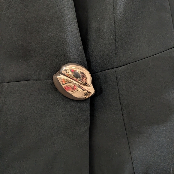 Commense Single Button V-Neck Vest - Picture 5 of 10